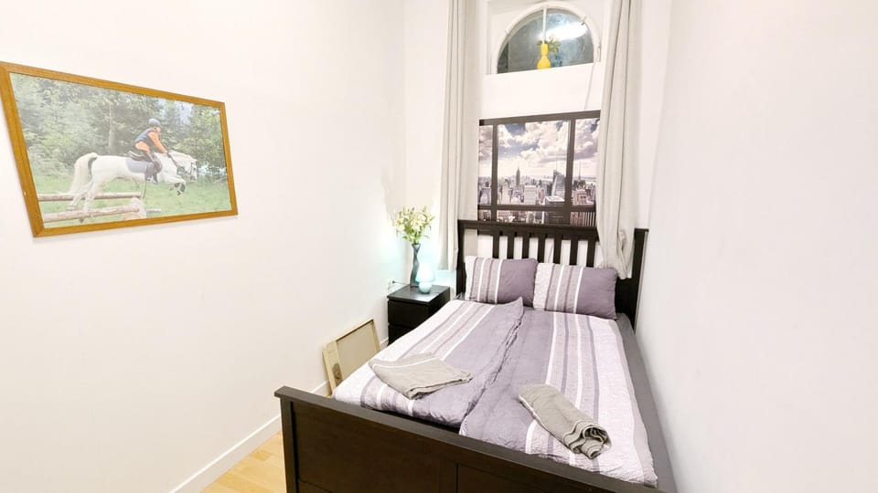 Comfortable rooms in Lugner City area HE Vacation rental in Vienna