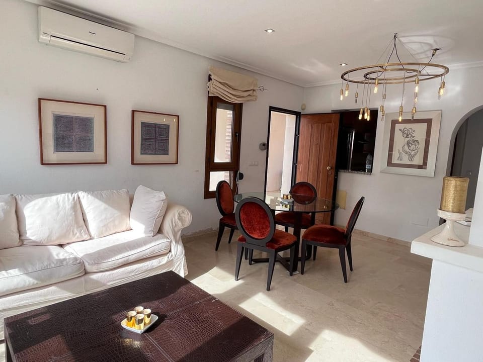 TV and multimedia, Living room, Dining area, air conditioner