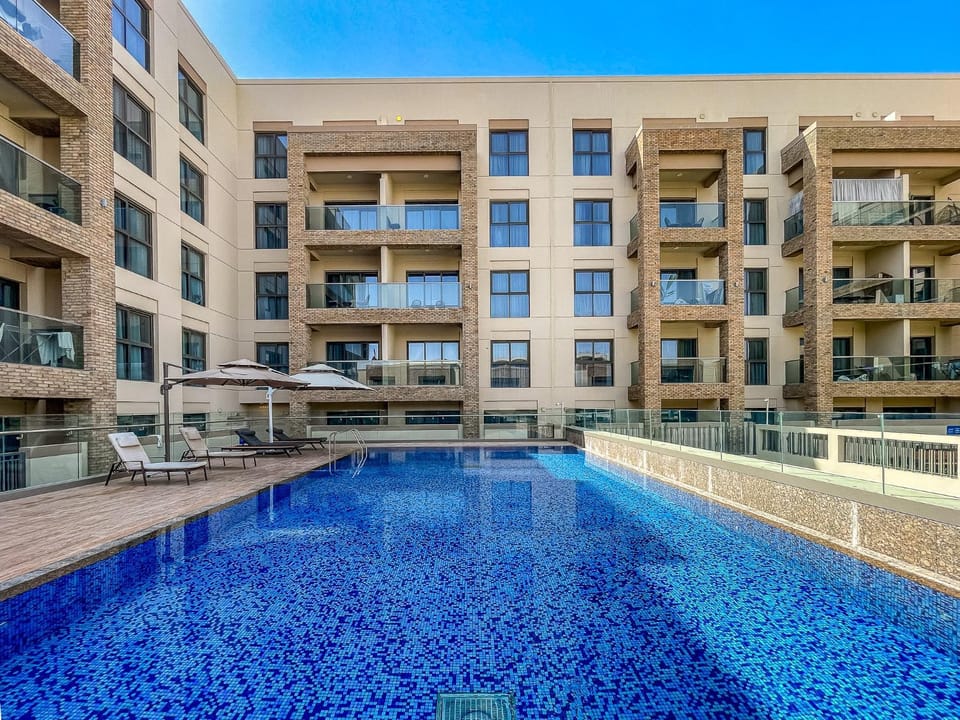 Property building, Pool view, Swimming pool, sunbed