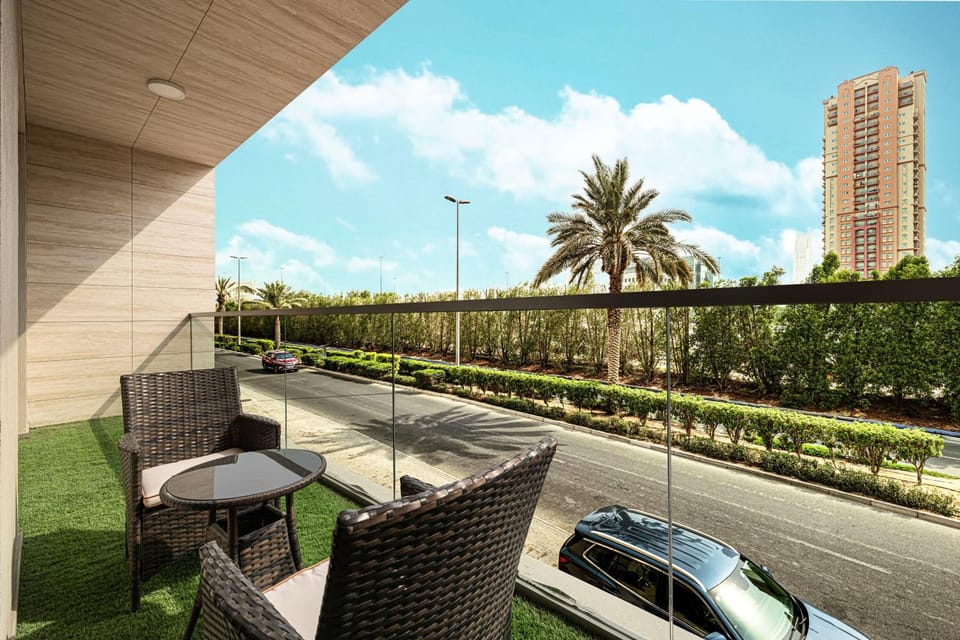 View (from property/room), Balcony/Terrace, Seating area