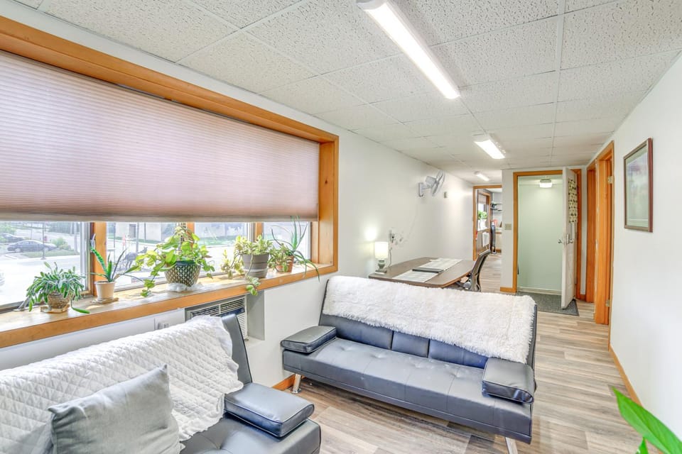 Walk to Dtwn Sault Ste Marie: Updated Studio! Apartment in Sault Ste Marie