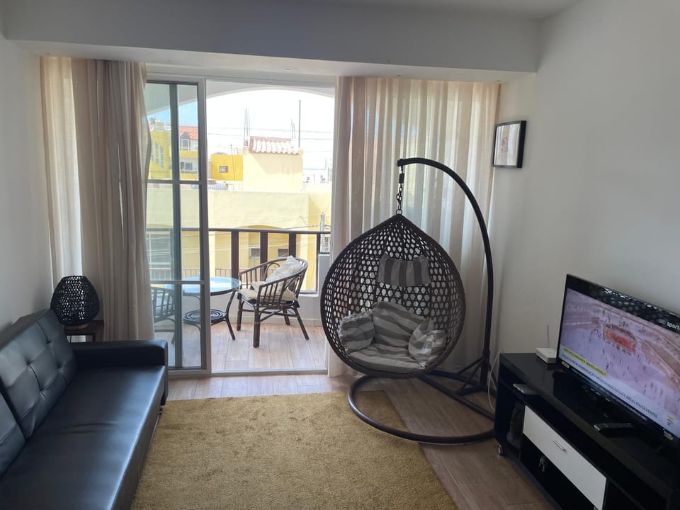 Communal lounge/ TV room, TV and multimedia, Living room, Seating area