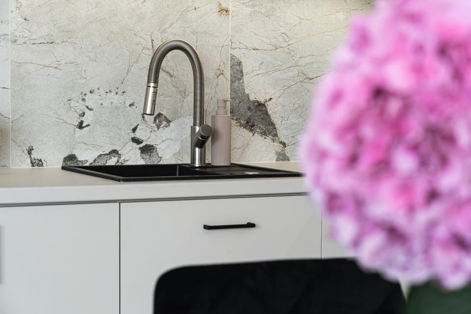 Panorama Baltica 1 - Stylish 15th Floor Apartment with Rooftop Terrace near the Sea and Polsat Plus Arena Stadion Stadium FREE PARKING Gdansk Letnica Apartment in Gdansk