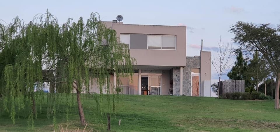 Property building, Day, Natural landscape, Garden
