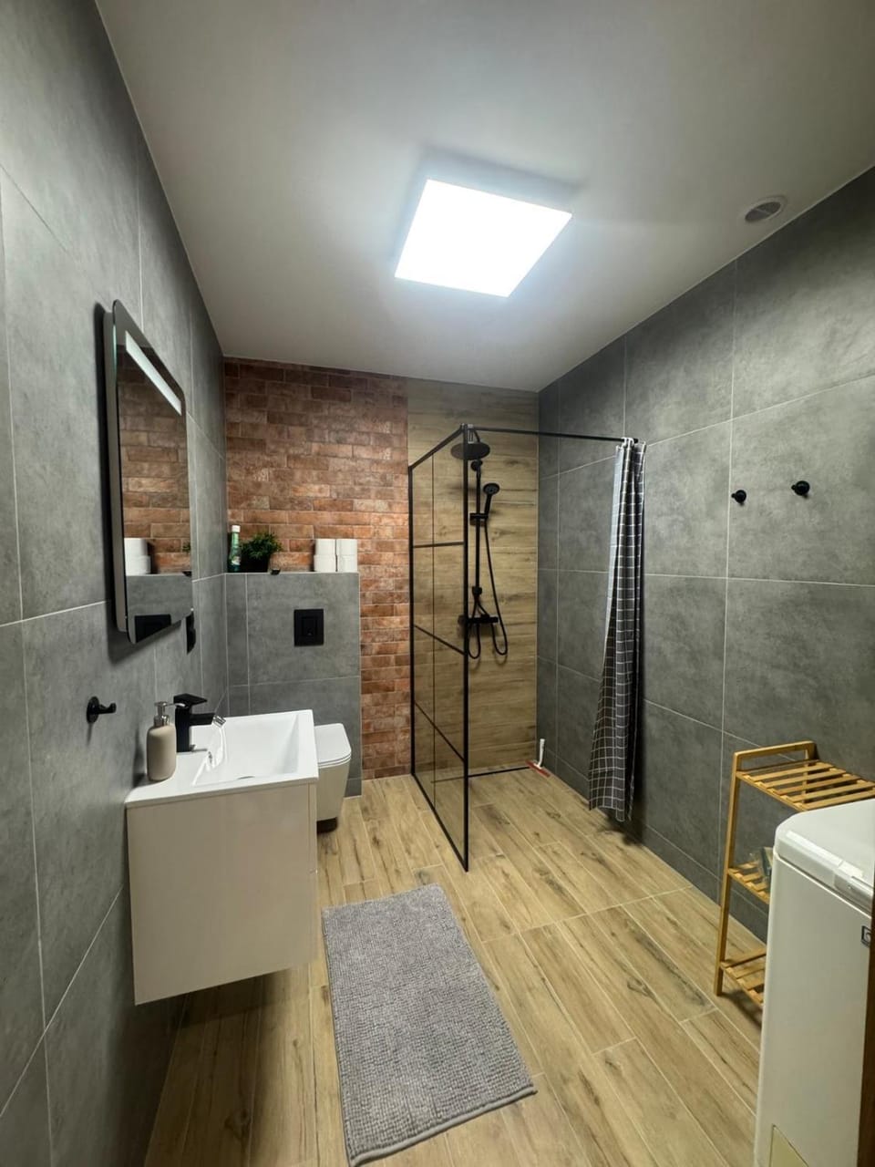 Shower, towels