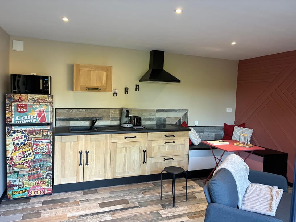 Kitchen or kitchenette, Living room, Dining area