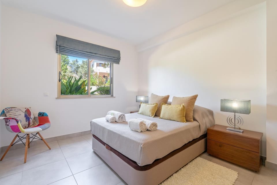 Vitismar GroundFloor Apartment with Direct Pool Access in Albufeira Apartment in Guia