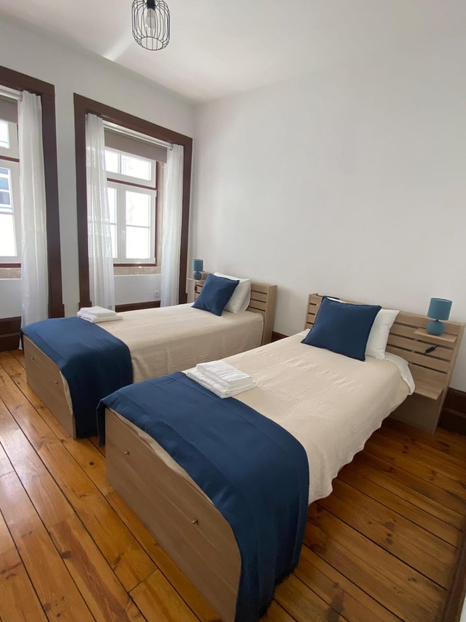 Bed, Bathroom, Bedroom