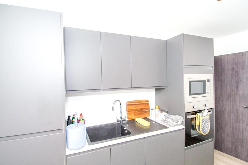 Bradford Stays, 2BR Family & Contractors Apartment in Bradford