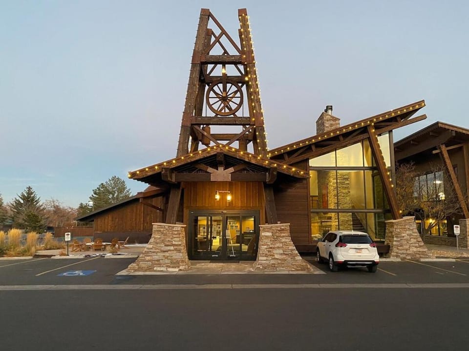 Property building, Lobby or reception
