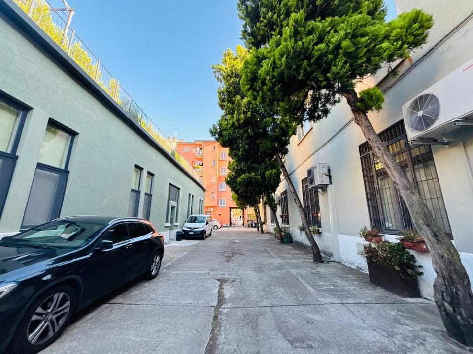 Parcheggio & Metro M2 - Duomo e Navigli - WiFi & AC Apartment in Milan