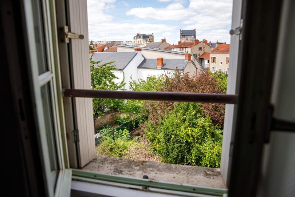 La Place Servant 2 Apartment in Montluçon