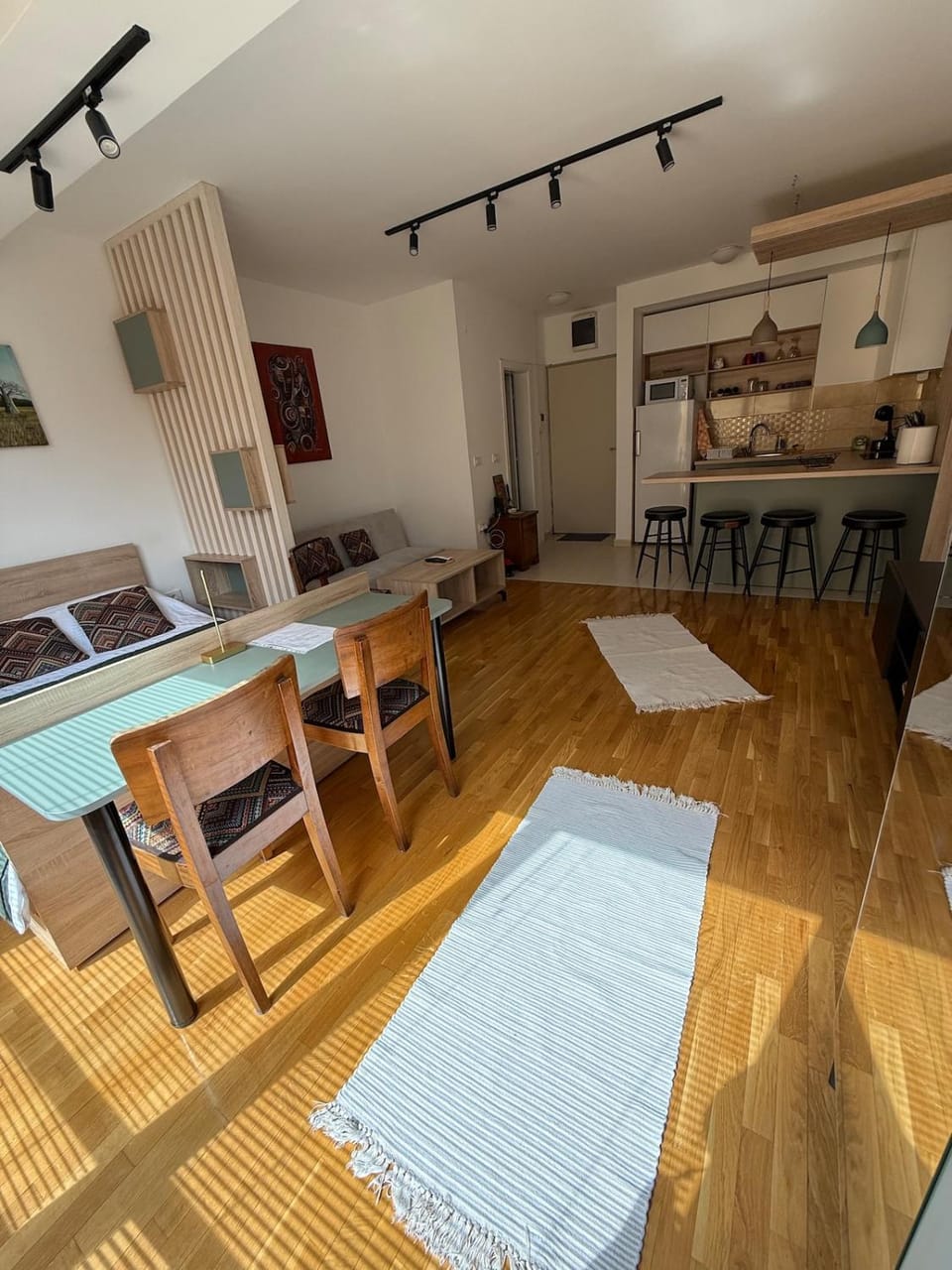 Photo of the whole room