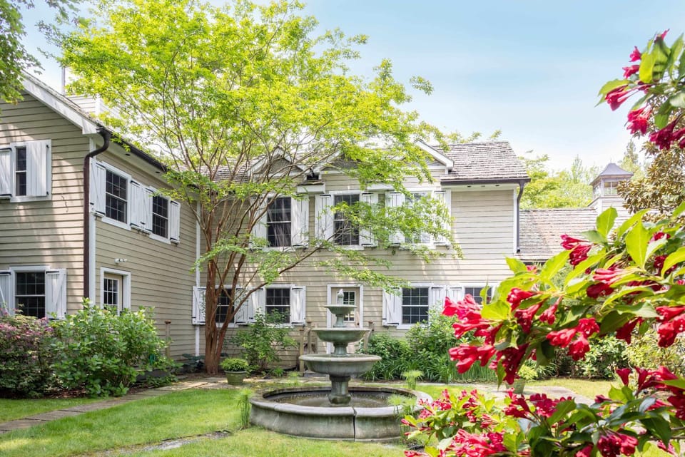 Summerset Villa by Rove Travel - Home with Pool & Hot Tub House in Sagaponack