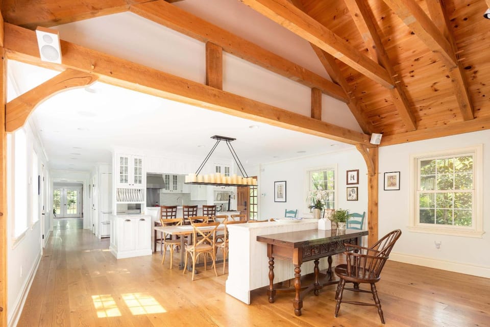 Summerset Villa by Rove Travel - Home with Pool & Hot Tub House in Sagaponack