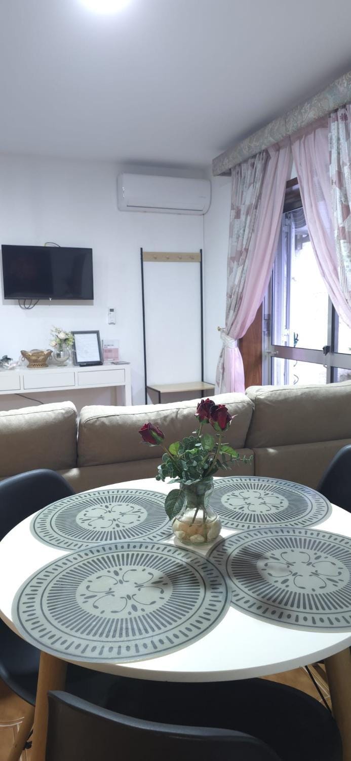 Living room, Dining area