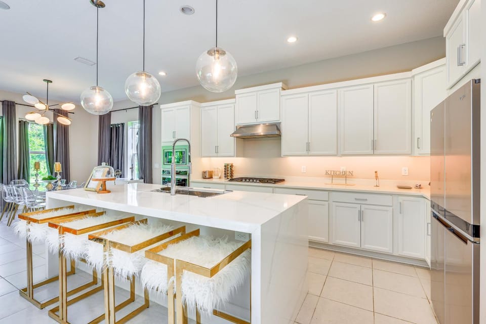 < 20 Mi to JAX Beach + Game Days: Upscale Retreat House in Jacksonville
