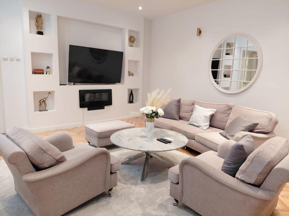 TV and multimedia, Living room