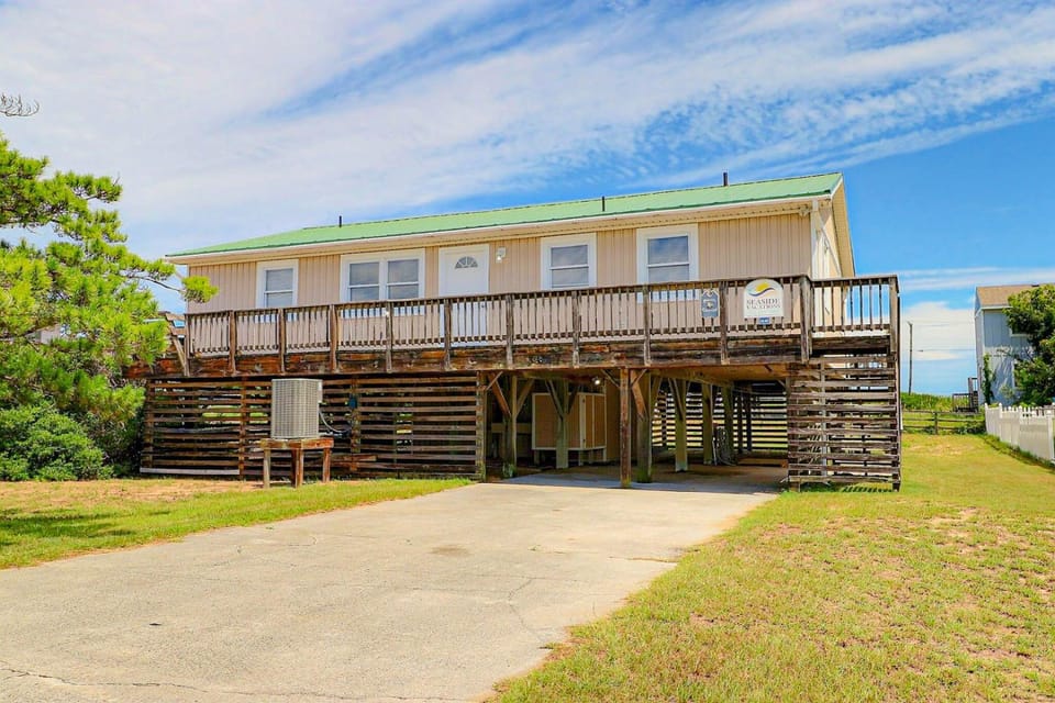 4140 - Beach Carousel House in Kitty Hawk