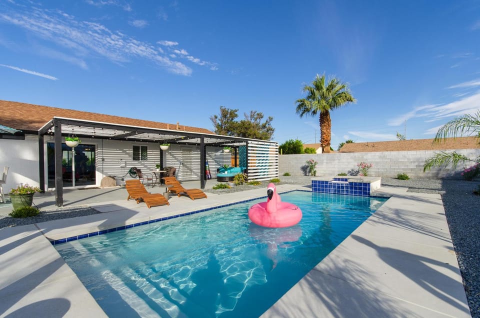 Zen Palm Springs Villa Pool and Mountain View Villa in Palm Springs