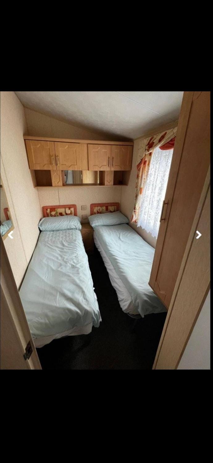 Cosy Caravan Towyn House in Towyn