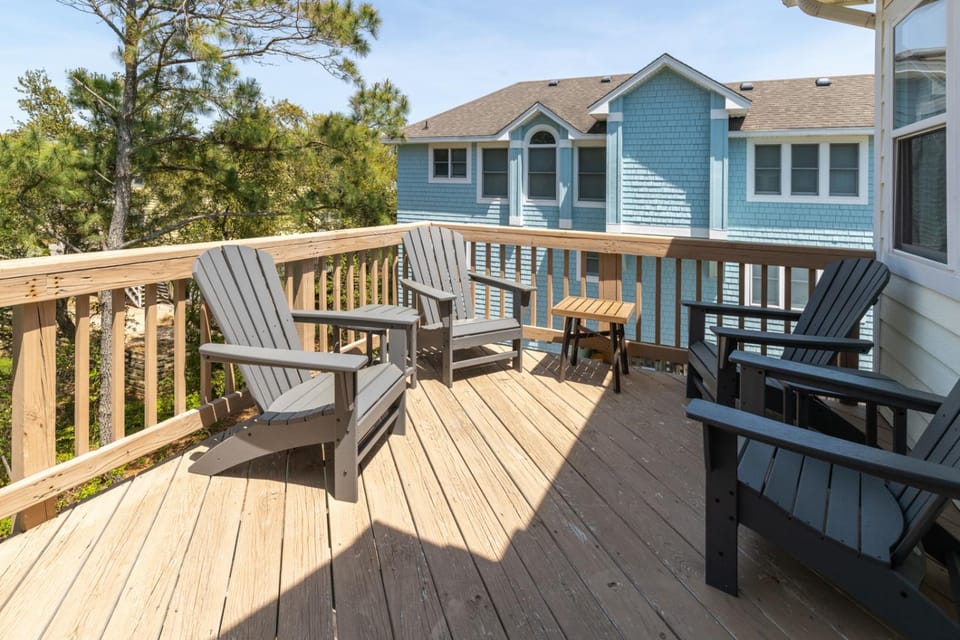 1600 - 5 O`clock Somewhere House in Corolla