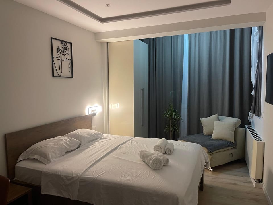 Sol Heart of Tirana Blloku studio Apartment in Tirana