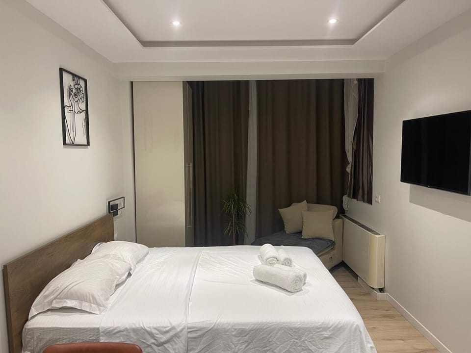 Sol Heart of Tirana Blloku studio Apartment in Tirana