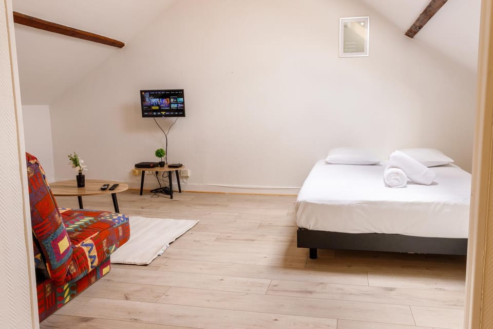 La Place Servant 3 Apartment in Montluçon