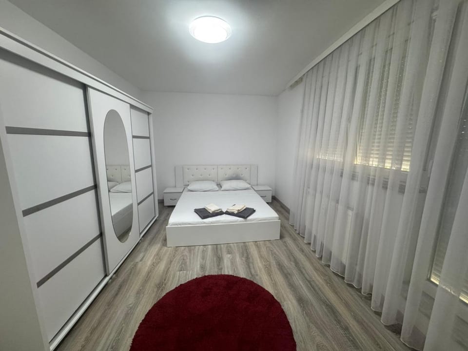 Bed, Bedroom, towels, wardrobe