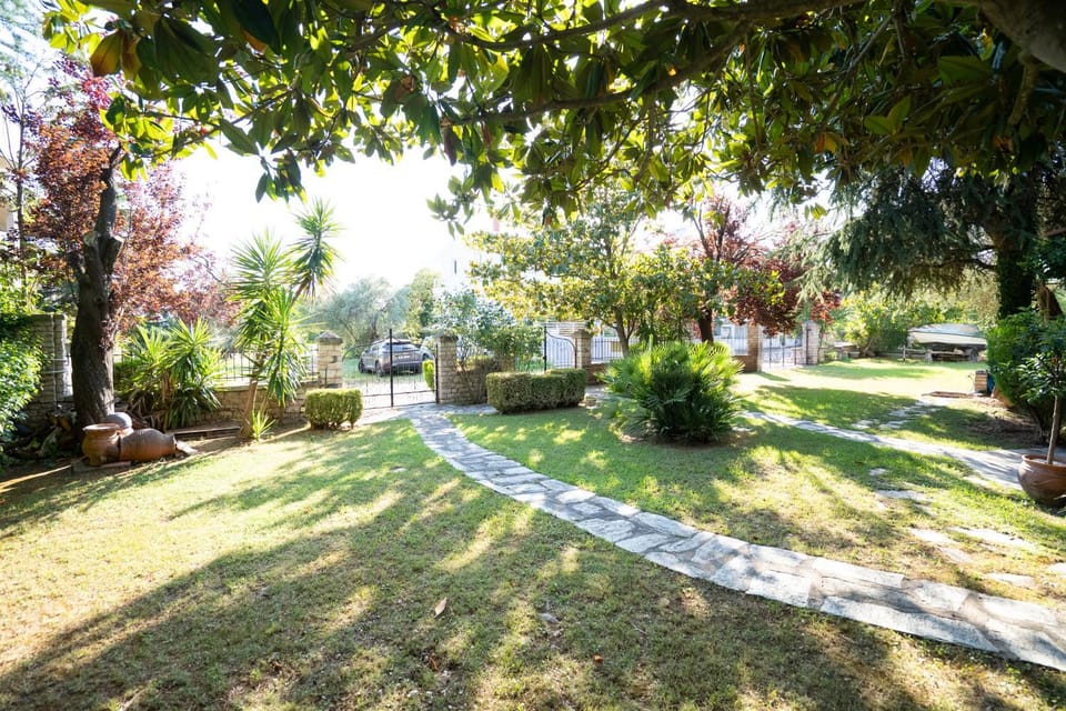 Property building, Garden view