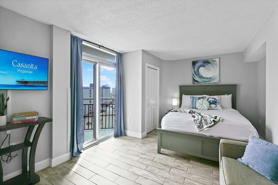 Playa Castillo by Casanita - Lux Oceanfront 3BR Suite House in Myrtle Beach