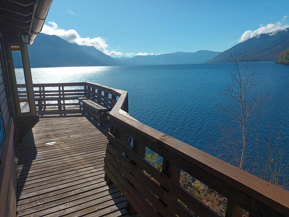 Cabaña Celeste - Acceso directo a playa lago Caburgua y cancha de tenis - direct access Beach in Caburgua Lake and tenis court Apartment in Pucon
