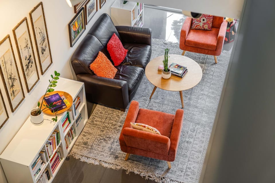 Living room, Seating area