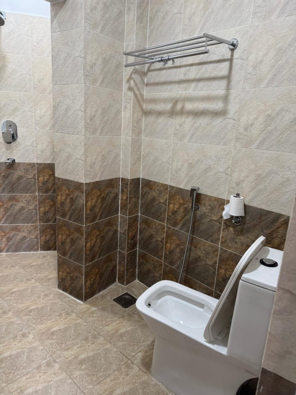 Toilet, Bathroom, towels