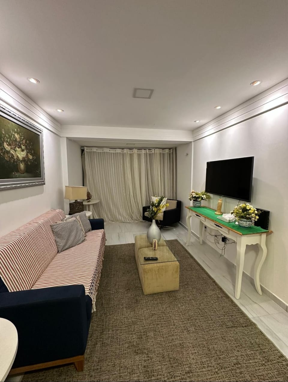 Communal lounge/ TV room, Living room