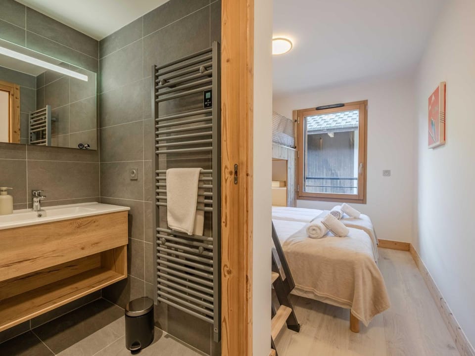 Hypercentre Morzine, 3 ch / 7 pers, parking & balcon - FR-1-754-96 Apartment in Montriond