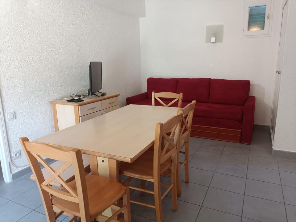 Pavillon familial avec terrasse et animaux acceptés à Argelès-sur-Mer Apartment in Argeles-sur-Mer