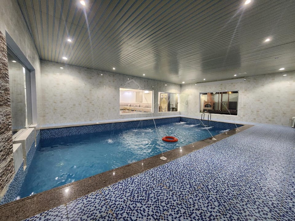 Swimming pool, Swimming pool
