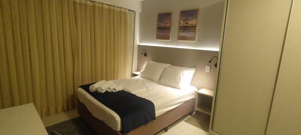 Bed, Bedroom, towels, wardrobe