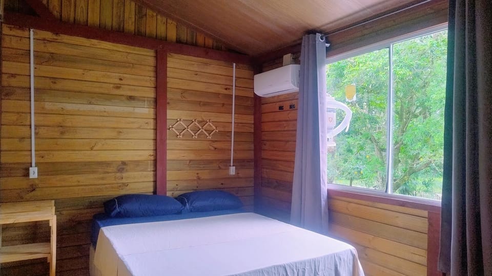 Bed, Bedroom, air conditioner
