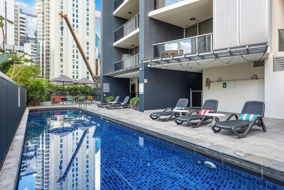 Central City Apt with King Bed, Pool, Gym and Sauna Apartment in Brisbane City
