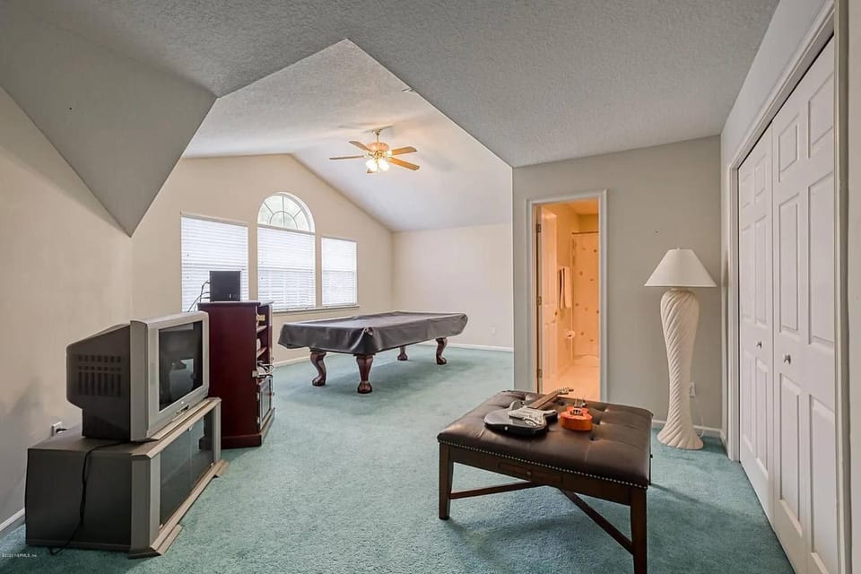 Communal lounge/ TV room, TV and multimedia