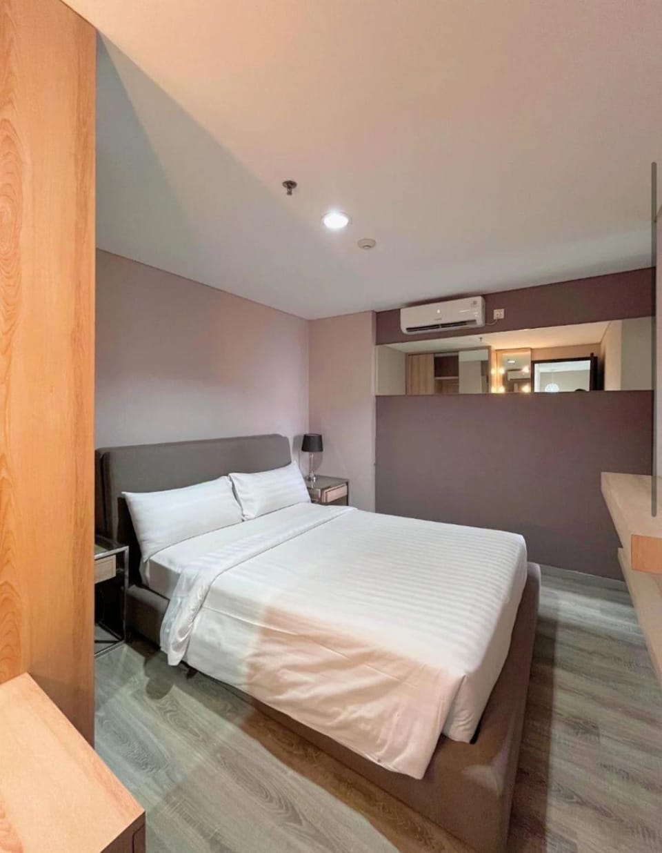Bed, Bedroom, air conditioner