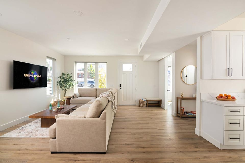 Coastal Ocean Beach Compound Escape House in Ocean Beach