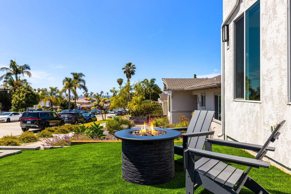 Coastal Ocean Beach Compound Escape House in Ocean Beach