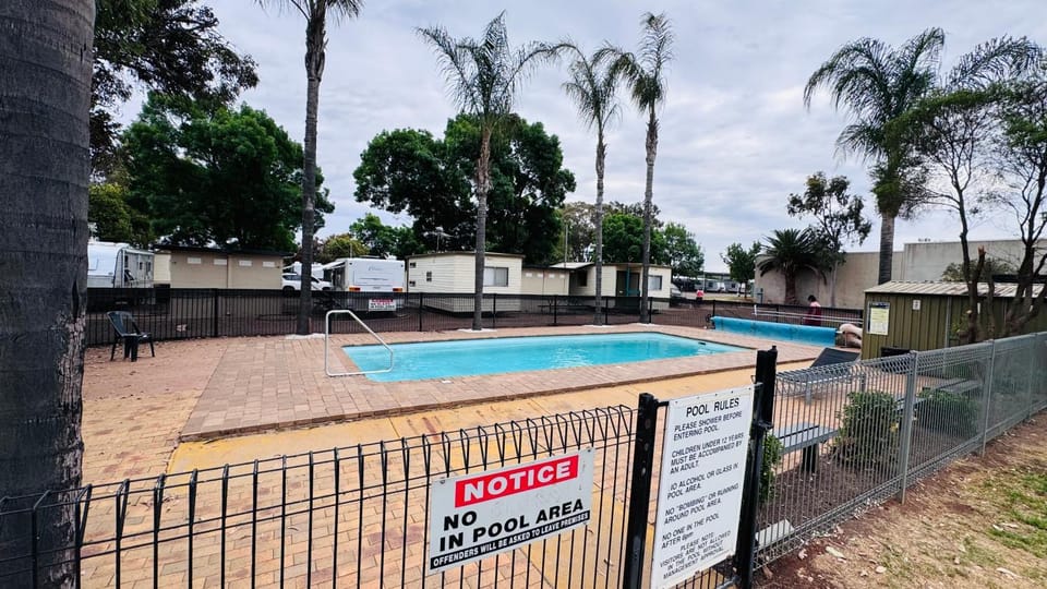 Griffith Tourist Caravan Park Campground/ 
RV Resort in Griffith