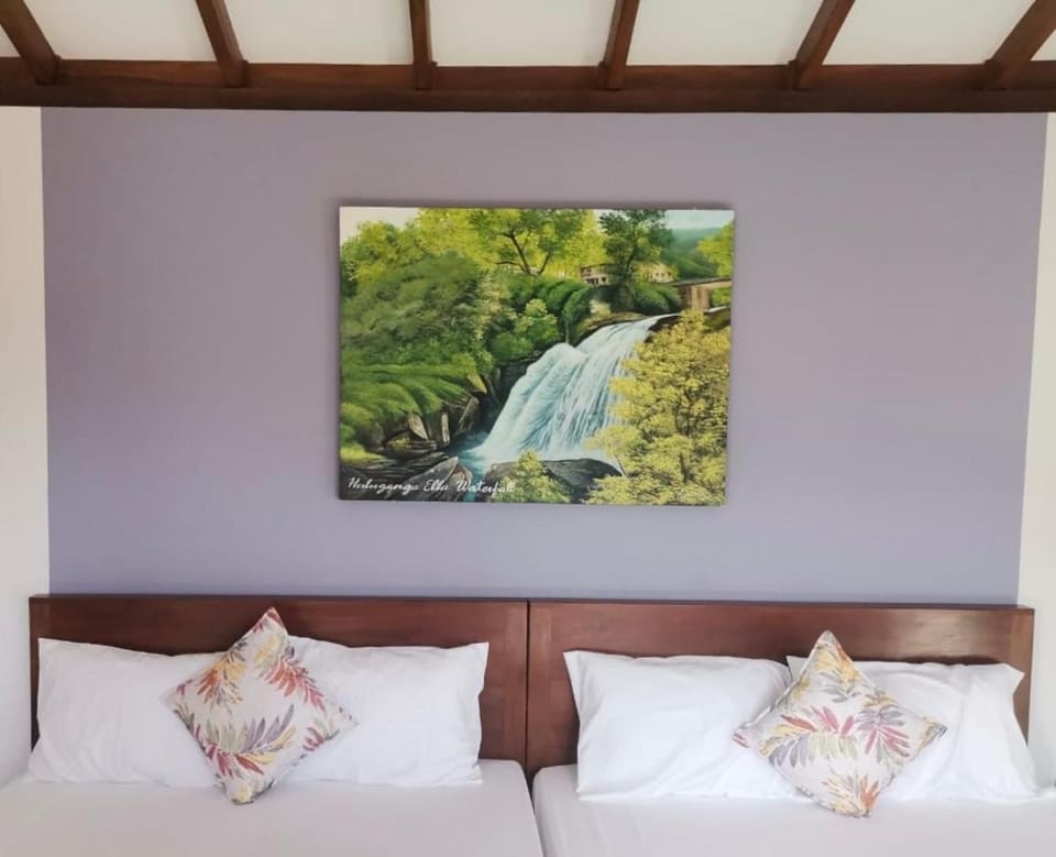 Bed, Decorative detail, Bedroom