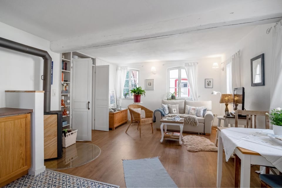 Living room, Photo of the whole room, Seating area