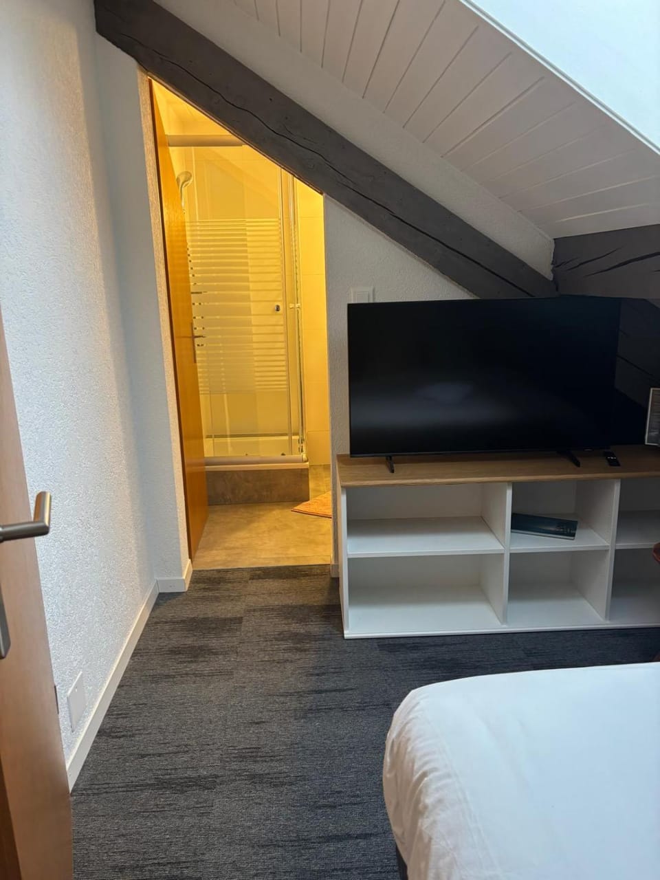 TV and multimedia, Bedroom, wardrobe